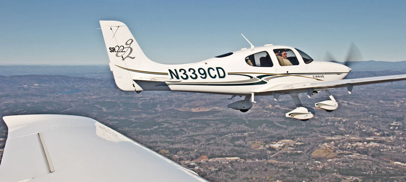Cirrus Formation Flying
